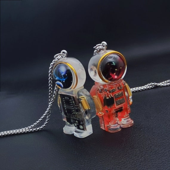 Red Black Green Gear Electronic Robot Pendant/Round Face Astronaut/Mens Womens Sky Celestial Cyber Necklace/Free Chain/Cool ldeas/Gift Box