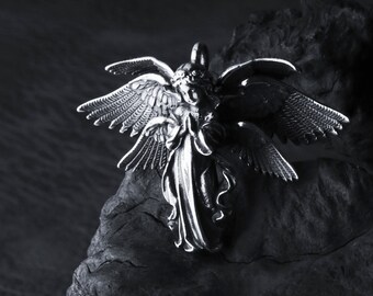 Pendentif ange prière Seraph/Deux tailles/Collier plumes d'ailes/Acier inoxydable/Esthétique pour homme/femme Bijoux gothique cool/Chaîne gratuite/Boîte cadeau