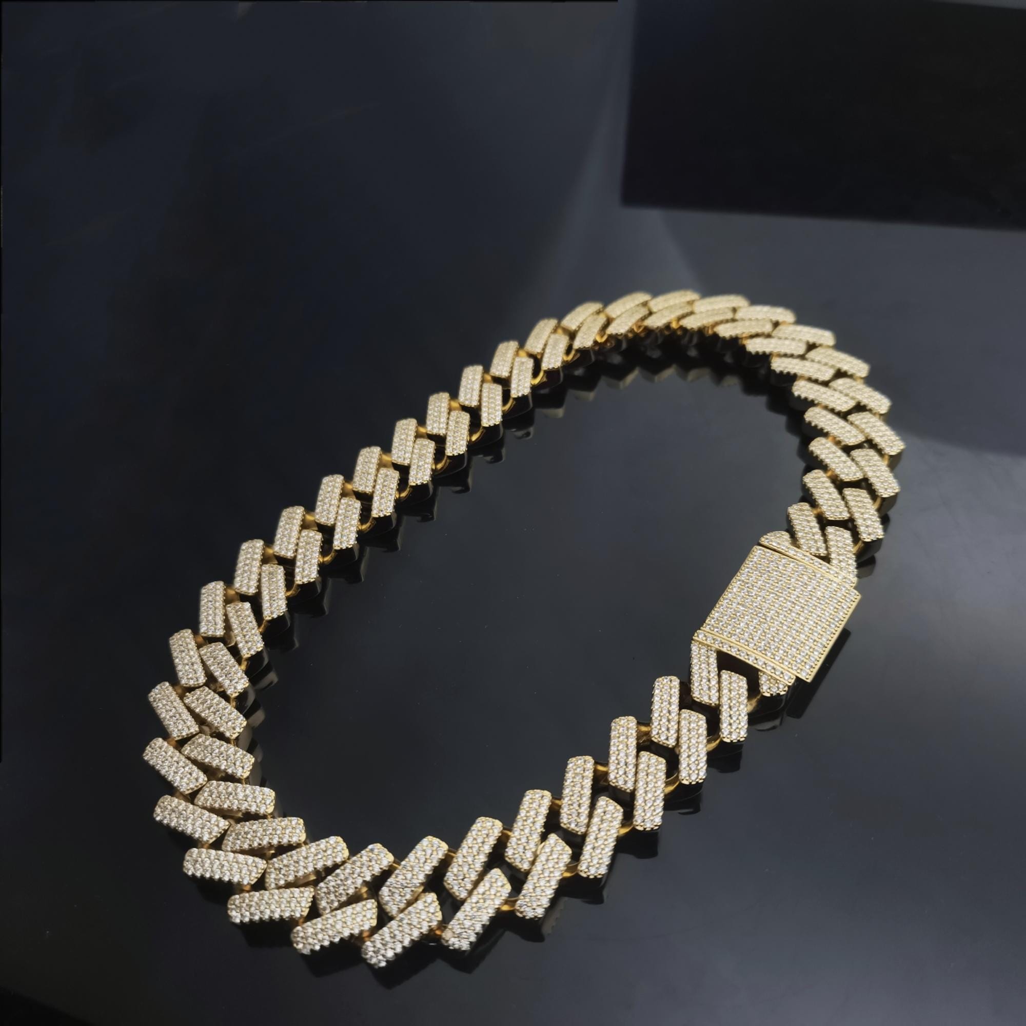 19mm Iced Out Prong Chain Bracelet 【GOLD/SILVER】 | Glitter