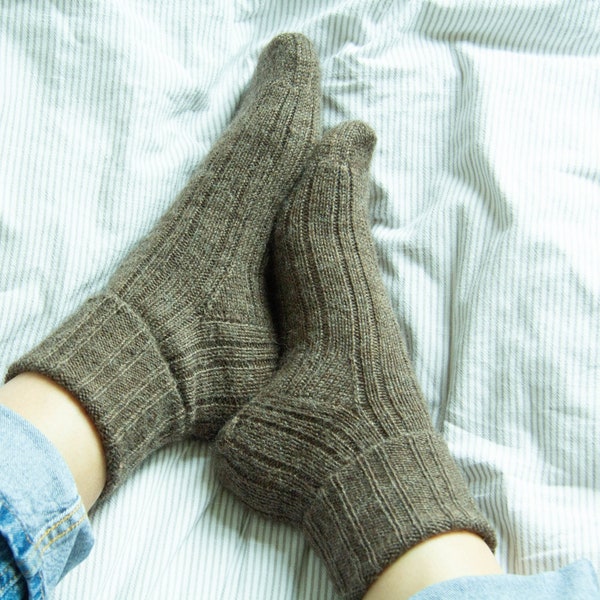 Knitting Pattern | Socks Knitting Pattern | Knit Sock Pattern | Easy Socks Pattern | Beginner Classic Knit Socks | Boot Socks Pattern