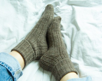 Knitting Pattern | Socks Knitting Pattern | Knit Sock Pattern | Easy Socks Pattern | Beginner Classic Knit Socks | Boot Socks Pattern