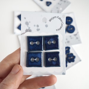 Quadratische Keramikknöpfe | Tiefblaue Glasur zum Nähen & Stricken (4er Set)