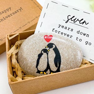 Regalo personalizado de pingüino para el séptimo aniversario para su esposa, regalo de séptimo aniversario de cobre, tarjeta creativa del séptimo aniversario para hombres, esposos y él