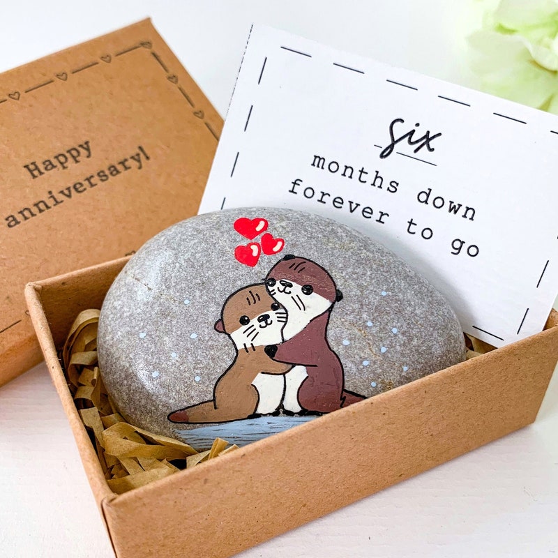 6 Month Anniversary Gifts - 60+ Gift Ideas for 2025