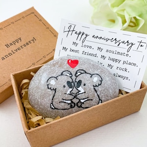 Regali personalizzati di koala per lui, regalo di anniversario del marito dalla moglie, biglietto d'auguri unico per l'anniversario degli appuntamenti della fidanzata del fidanzato, divertente per lei