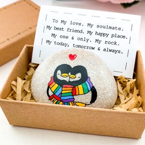 Cadeau de Noël personnalisé pour couple de lesbiennes pour famille queer Carte de Noël pingouins rigolos pour ami gay Cadeau de Noël unique pour parent LGBT