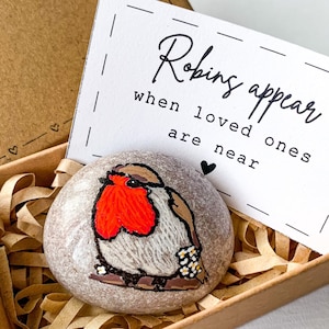 Des rouges-gorges personnalisés apparaissent lorsqu'un être cher est à proximité, souvenir d'oiseau rouge-gorge, cadeau rouge-gorge, cadeau de sympathie, cadeau commémoratif, cadeau de deuil