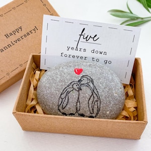 Regalo de aniversario de bodas de madera personalizado para él y su esposo, regalo único de aniversario de 5 años, tarjeta de aniversario para su esposa, madera cinco
