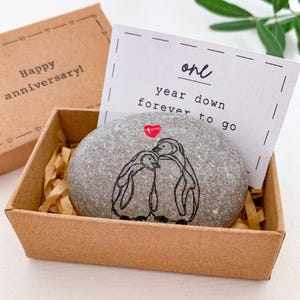 Pinguino personalizzato regalo di anniversario di 1 anno per fidanzato, regalo di anniversario di un anno per fidanzata, regalo di anniversario di 1° anno per lui e lei
