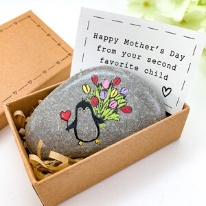 Felice festa della mamma dal secondogenito Biglietto per la festa della mamma, regalo divertente per la festa della mamma dal figlio di mezzo, biglietto sarcastico per la festa della mamma, biglietto spiritoso per la mamma