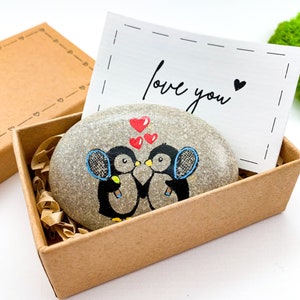 Gepersonaliseerde pinguïn tenniscadeau voor vrouwen mannen haar vriendin vrouw verjaardag verjaardag tennis Valentijnsdag kaart voor hem vriend echtgenoot