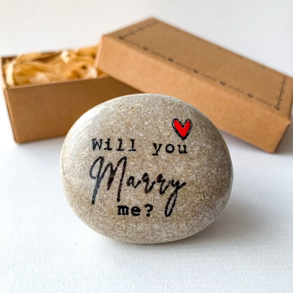 Personalized Will you marry me rock pebble, unique proposal idea, creative romantic marriage proposal box Marry me sign, Engagement presents