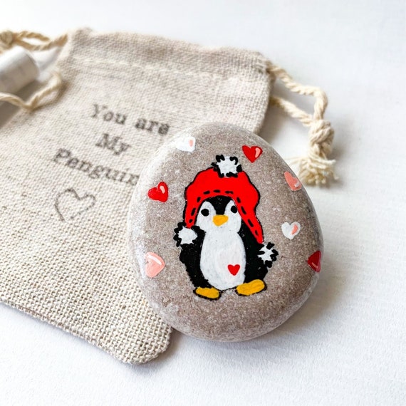 Personalisierte Pinguin-Kiesel-romantisches Geschenk für Freundin
