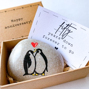 Regalos personalizados para el 50 aniversario de padres, 50 aniversario de bodas de Penguin, regalos de aniversario de oro, tarjeta única de aniversario de 50 años