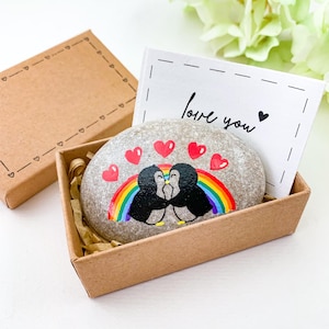 Cadeau de Noël personnalisé pour couple de lesbiennes pour famille queer Carte de Noël pingouin drôle pour ami gay Cadeau de Noël unique pour parent LGBT