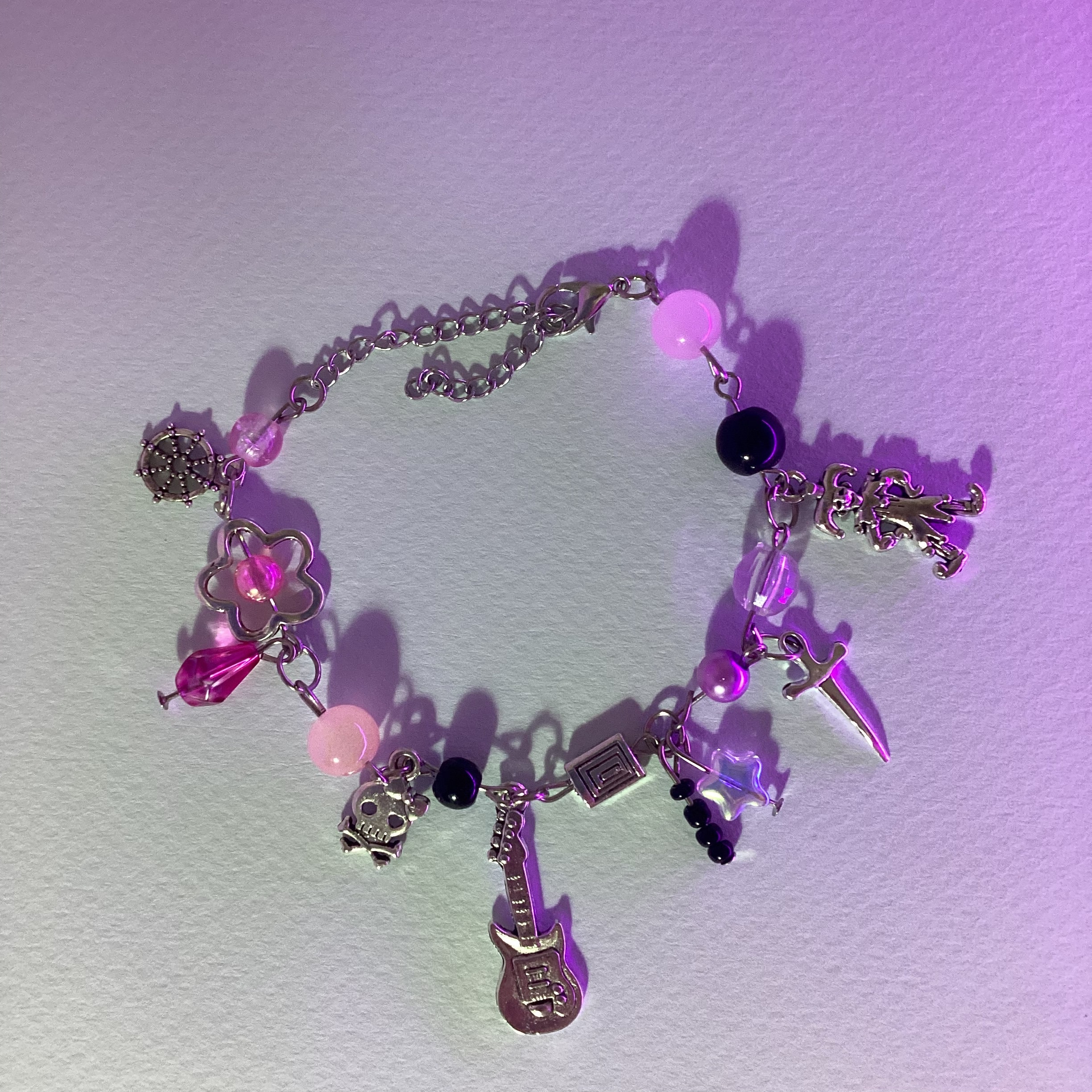 ★Stray Kids★TXT 着用 Heriter silver emblem string bracelet Stray Kids Rockstar Inspired Bracelet, Stray Kids Merch