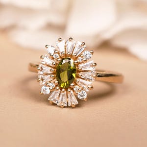 Moldavite Oval Flower Engagement Ring, Vibrant Green Gemstone Ring for Unique Proposals, Eco-Friendly Wedding Ring, Natural Moldavite Ring