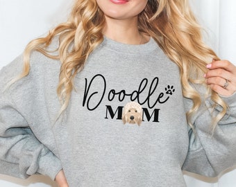 Felpa con cappuccio Doodle Mom Felpa con cappuccio Doodle Dog Mom personalizzata con design Goldendoodle Labradoodle Bernedoodle Maglietta regalo per mamme di cani Doodle