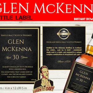 Puede incluir: Una etiqueta de botella negra y dorada para whisky escocés de malta Glen McKenna de 30 años. La etiqueta presenta un borde y texto dorados, y las palabras "Glen McKenna" y "Envejecido 30 años" se muestran de forma prominente. La etiqueta también incluye una descripción del perfil de sabor del whisky, que se describe como "casi chocolatado en su riqueza con un tono rojizo."