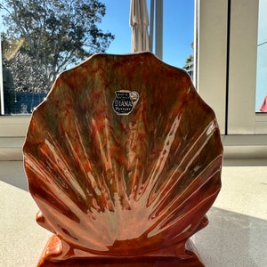 Amazing Diana Pottery Vase Shell Pattern