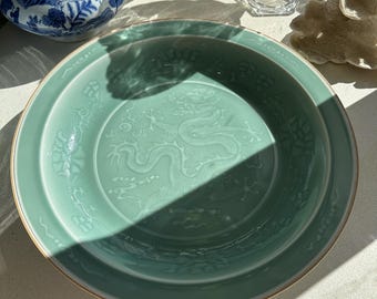 Large Chinese Celadon Porcelain Platter – Dragon Motif, Hand-Glazed, 40cm, Longquan Style with 6-Character Mark