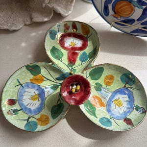 Italian Vintage Ceramic Hand Painted 3 Petal leaf Serving Bowl, Exquisite Italian Ceramics