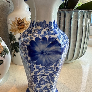 Adorable Delft Vintage Vase, Blue White Floral Motif Vase