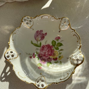 Plato Rosenthal Moliere: Plato decorativo de porcelana alemana con detalles dorados