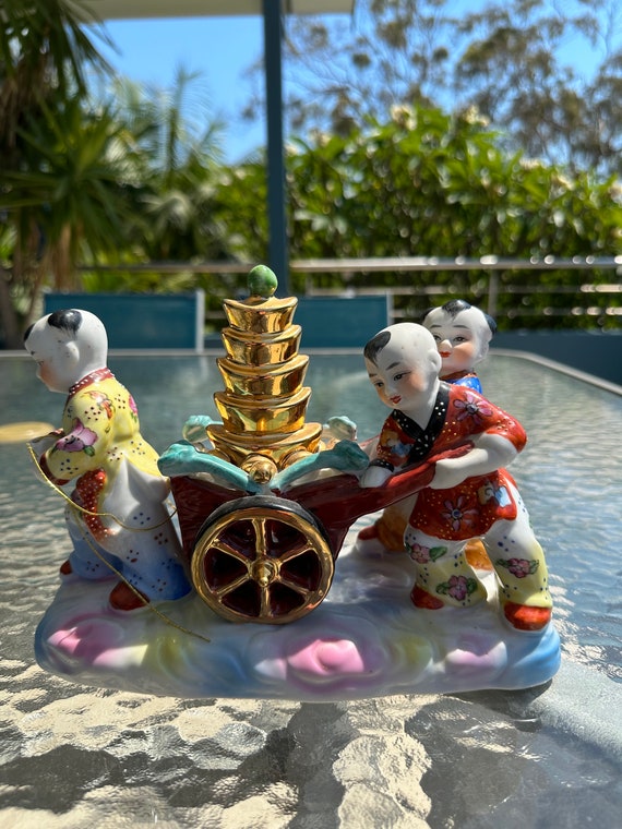 ヴィンテージ 中国製 ファミーユ ローズ 磁器製 ベビーブッダ 陶器製  