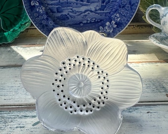 New in Box: Lalique Anemone Flower Sculpture ~ Symbol of Purity