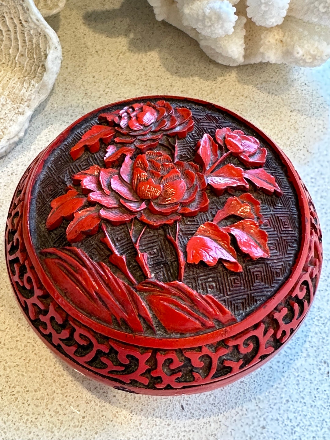 Spotted Lacquer Pot - Ca 1940 Spotted Lacquer Pot - Ca 1940