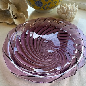 Vintage Italian Glass Platter Selezione IVV - Purple Glass Shell Inspired Round Platter