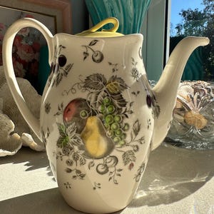 Vintage Johnson Bros “Autumn Delight” Teapot | Made in England | Rustic Farmhouse Style with a Botanical Fruit Design