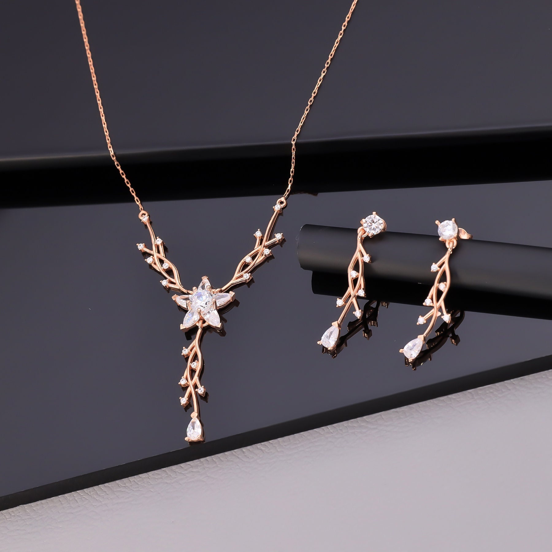 Ivy Necklace - Etsy