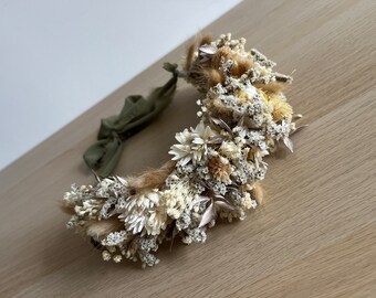 Skräddarsydd handgjord brud-/brudtärne-/blomsterflickakrona med torkade blommor