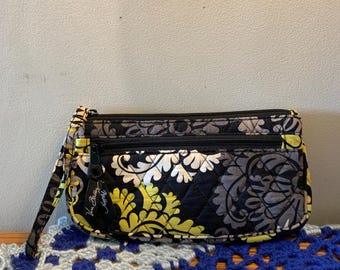 Excellent Condition Vera BradleyWristlet/Wallet