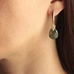Pendientes de labradorita, pendientes de lágrima con piedras preciosas, pendientes colgantes de labradorita facetada