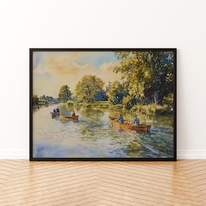 Puede incluir: Pintura a la acuarela de una escena de río con tres botes de remos de madera. Los botes transportan a varias personas. Frondosos árboles verdes bordean las orillas bajo un cielo azul y amarillo. La obra está enmarcada en un marco negro.
