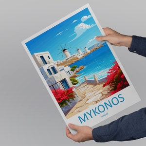 Puede incluir: Una ilustraci&oacute;n colorida de una escena de isla griega con edificios blancos, molinos de viento y un mar azul. El texto "MYKONOS - GRECIA" est&aacute; en la parte inferior de la imagen.