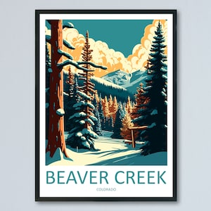 Op de afbeelding: Een vintage-achtige illustratie van een besneeuwde bos scène met hoge dennenbomen en een bergketen op de achtergrond. De tekst "BEAVER CREEK COLORADO" staat onderaan de afbeelding.
