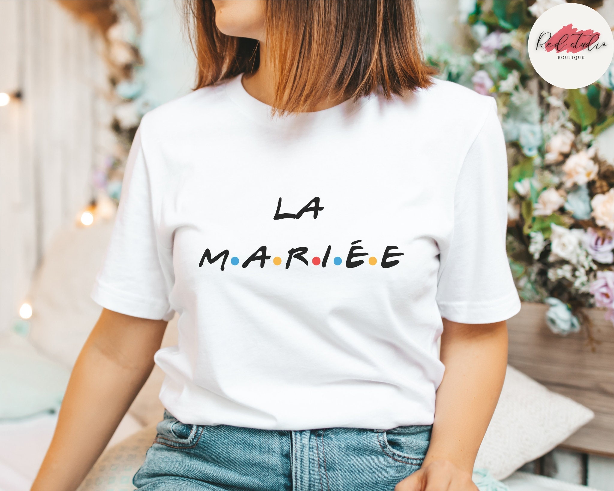 Discover Cadeau EVJF, Enterrement De Vie De Jeune Fille Future Mariée T-Shirt Personnalisé