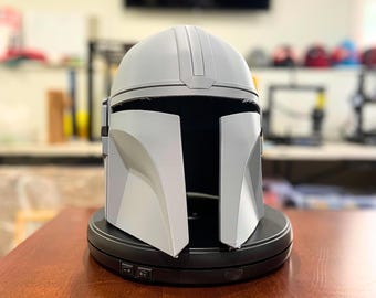 3Dプリントのマンダロリアンコスプレヘルメット、スターウォーズマスク、コスプレに最適、クリスマスギフトに最適、マンダロリアンギフト、スターウォーズクリスマス