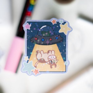 Holographic Cow Abduction Wasserfester Vinyl-Aufkleber | Aufkleber, Wasserflasche Sticker, Laptop Aufkleber, Digitale Kunst, Illustration, Stationary