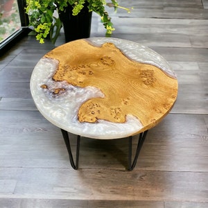 Oak & Epoxy Resin Round Coffee Table | End Table | Side Table | Pippy Oak | Handmade Table Top.