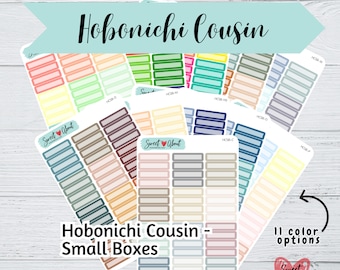 Può includere: Undici fogli di adesivi con piccole scatole colorate per l'agenda Hobonichi Cousin. Ogni foglio contiene 16 scatole di diversi colori, tra cui blu, verde, giallo, rosa e grigio.