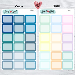 Puede incluir: Dos hojas de pegatinas con 9 cuadrados en blanco en cada hoja. La hoja de la izquierda tiene un esquema de color azul, verde azulado y azul claro y est&aacute; etiquetada como "Ocean" y "HCLB-O". La hoja de la derecha tiene un esquema de color pastel y est&aacute; etiquetada como "Pastel" y "HCLB-P".