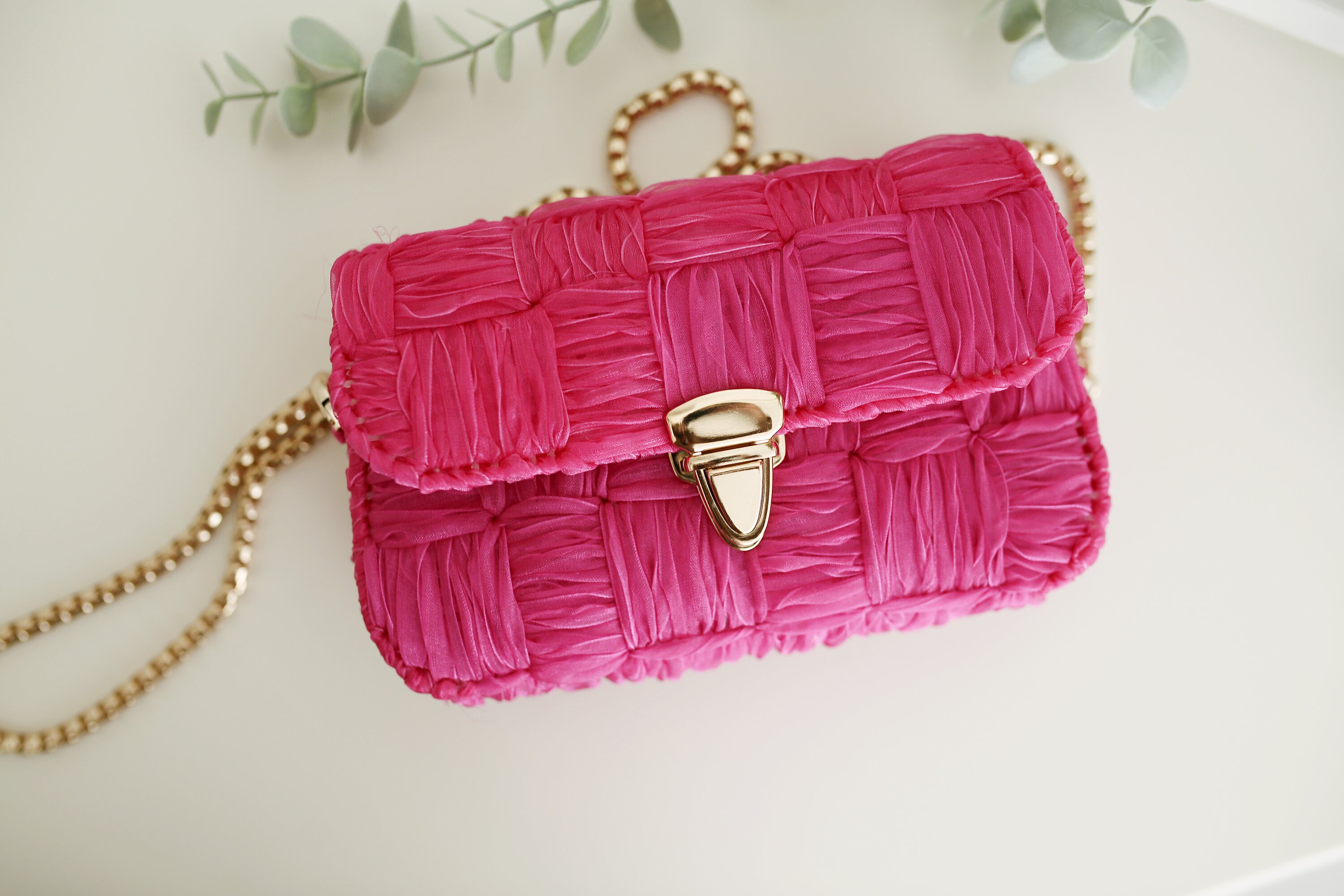 Strawberry Ganache Ribbon Bag Charm (Pink)【Japan Jewelry】 – Japan Jewelry  Brand Q-pot. International Online Shop