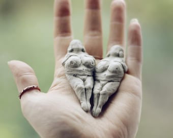 Pequena escultura de Vênus ou Deusa Mãe | Arte Paleolítica | por Karn Kreft
