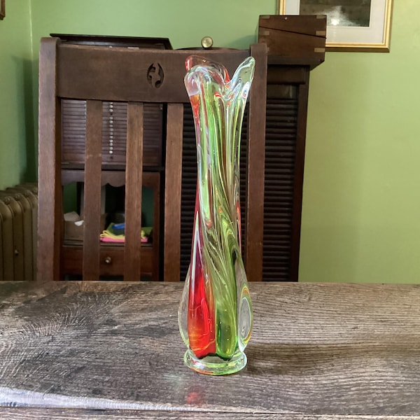 Art glass Vase - red and green ‘twist’-vintage 70’’/80’s-9 inches tall
