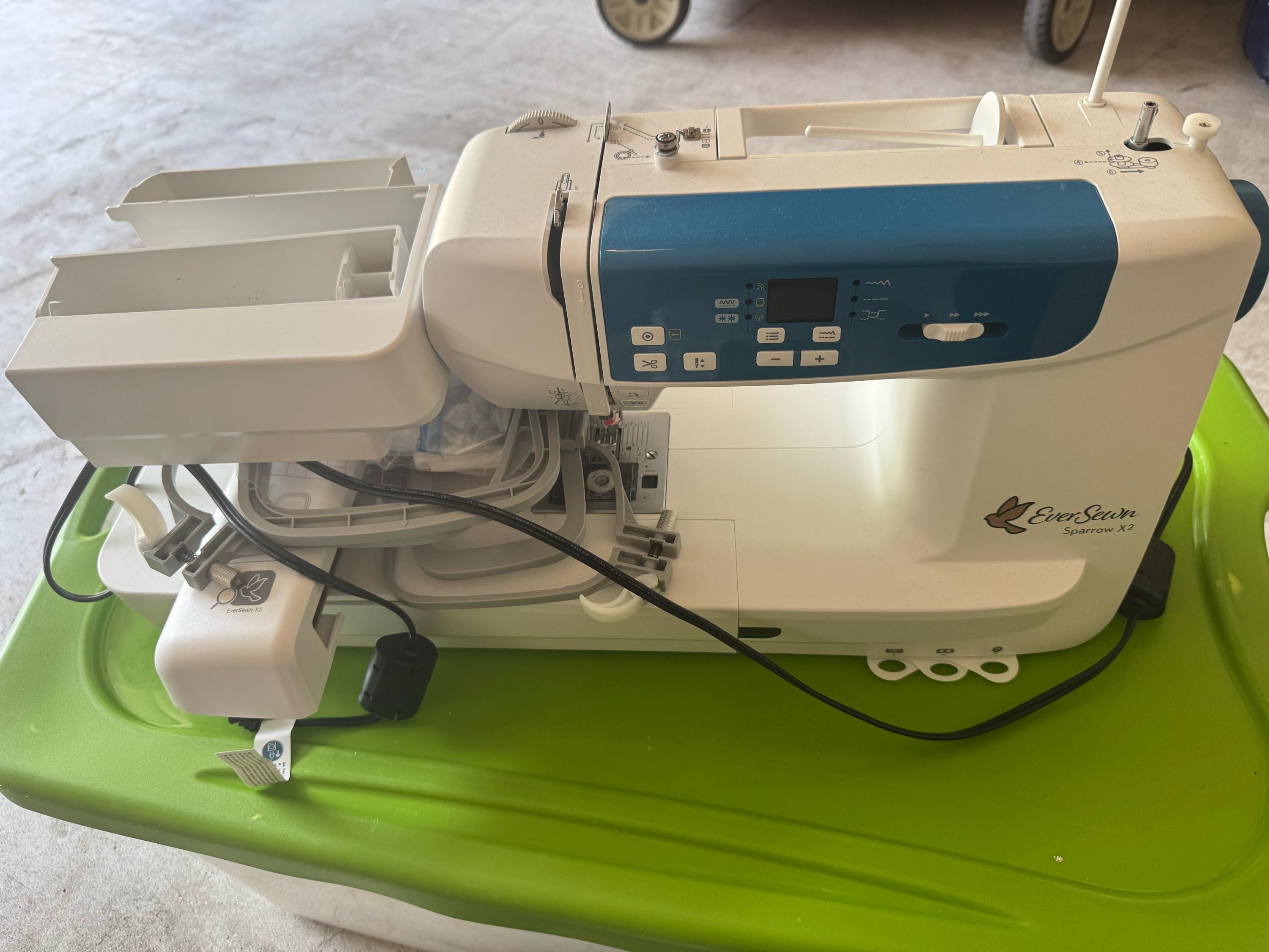 EverSewn Sparrow X2 Sewing & Embroidery Machine – Like New!